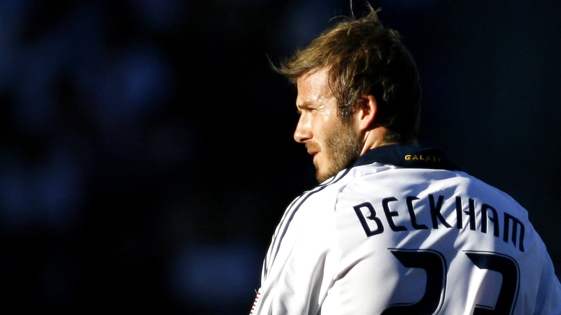 铁卫封神!巴斯托尼单挑MMN,一夫当关撕碎巴黎巨星幻梦