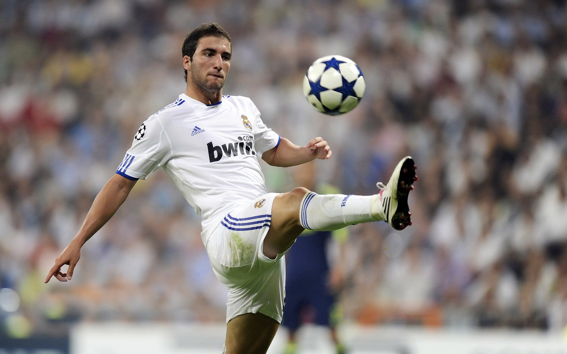 血统与金元的对决，当毕尔巴鄂的原始力量全面压制波兰式巴萨